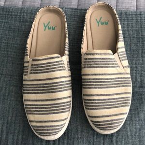 YUU “Doshie Mules Sz10